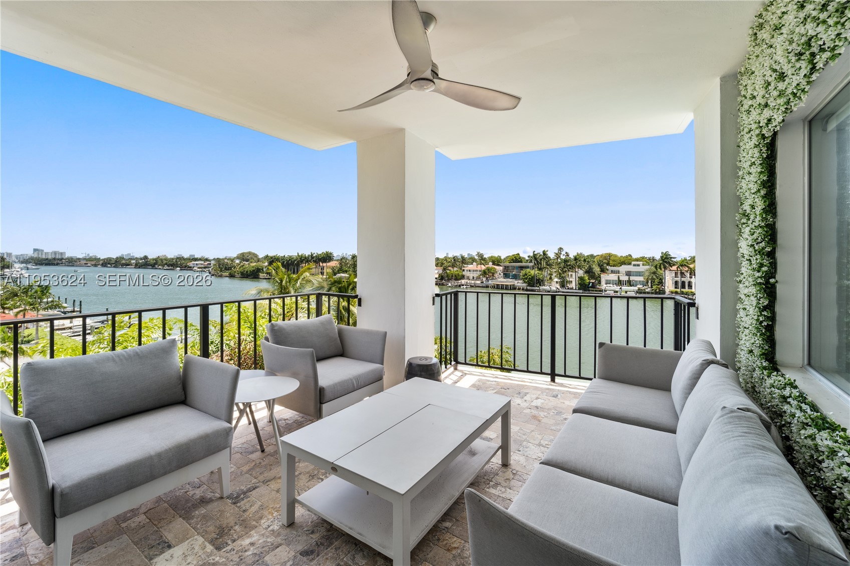 5640 Collins Ave 4D — photo