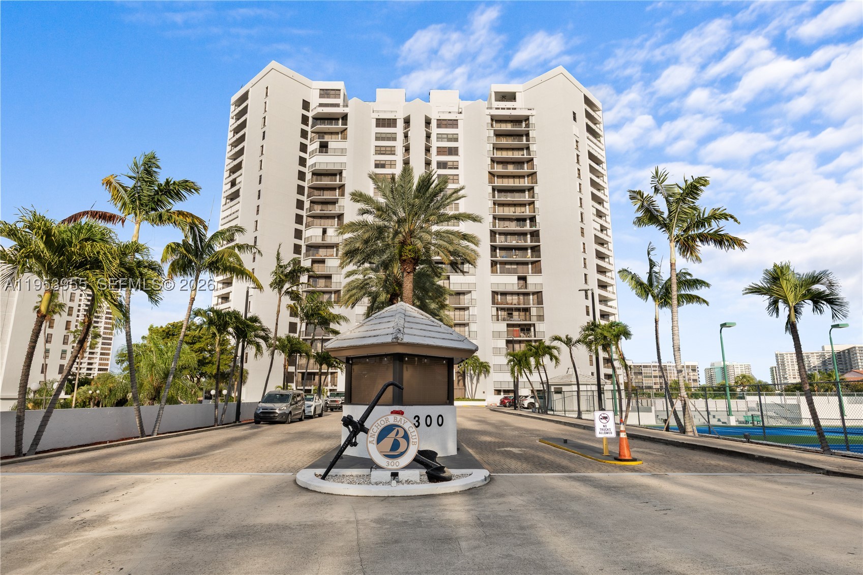 300 Three Islands Blvd 417 — photo
