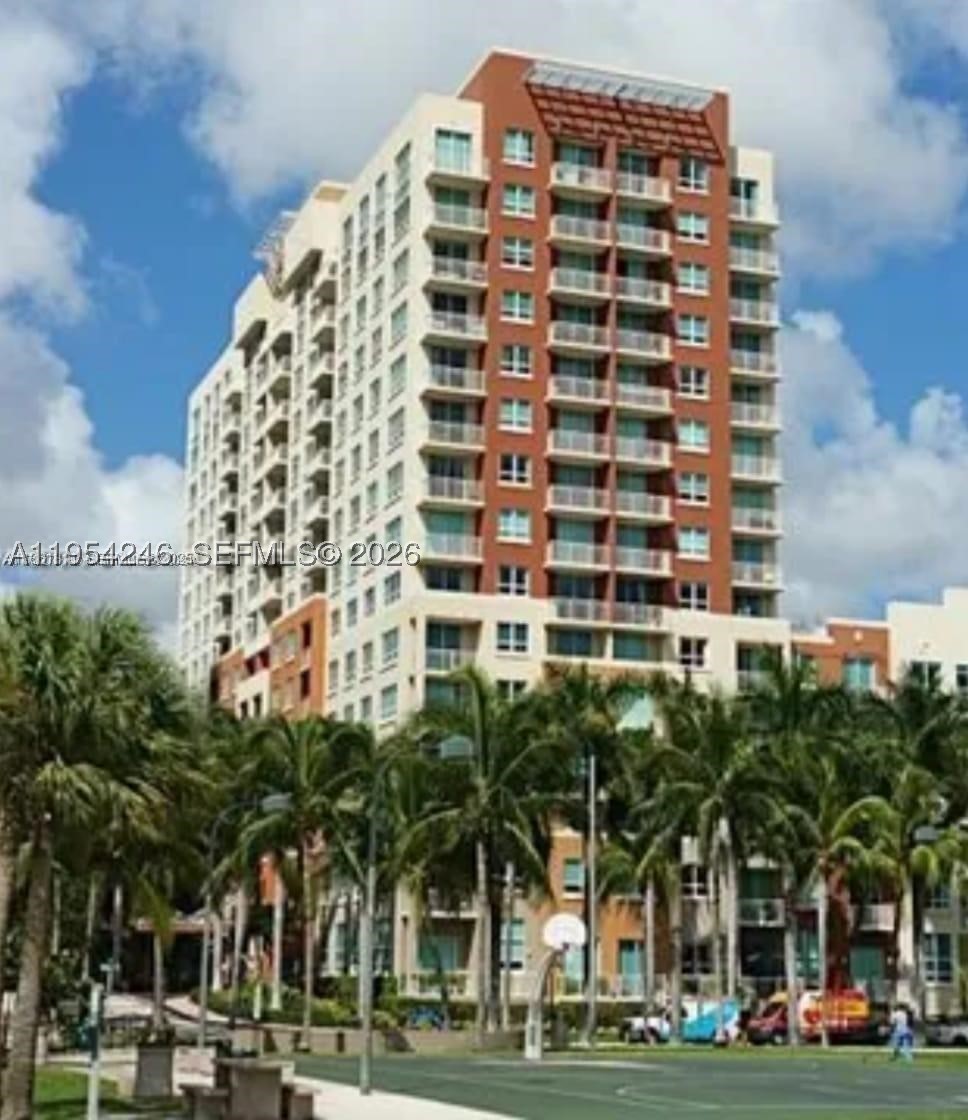 2000 N Bayshore Dr 801 — photo