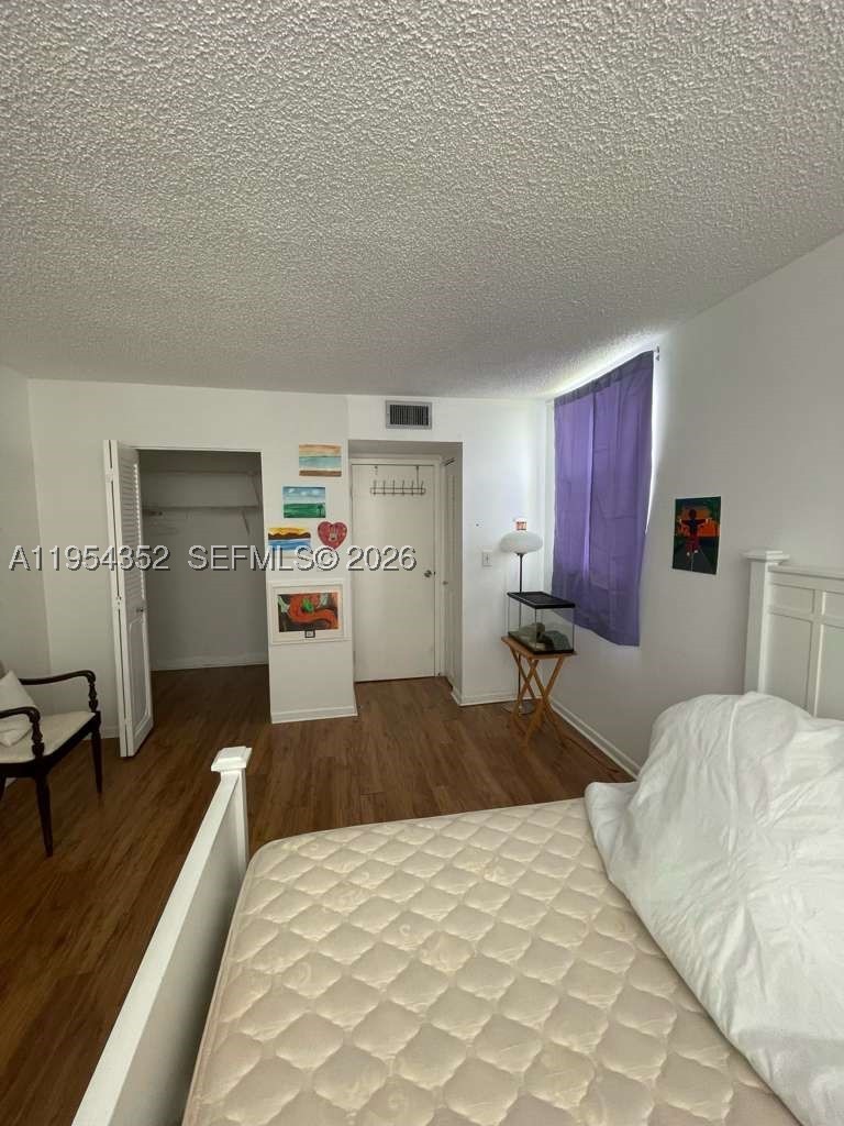 2860 Somerset Dr 405K — photo