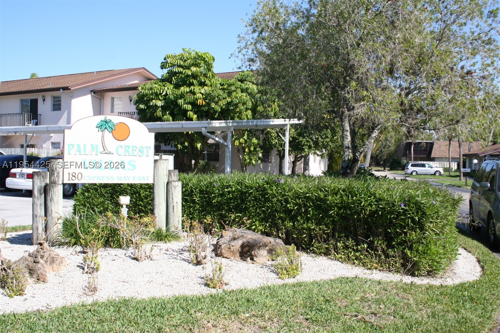 180 E Cypress Way #E230, Naples, FL 34110 — photo 2