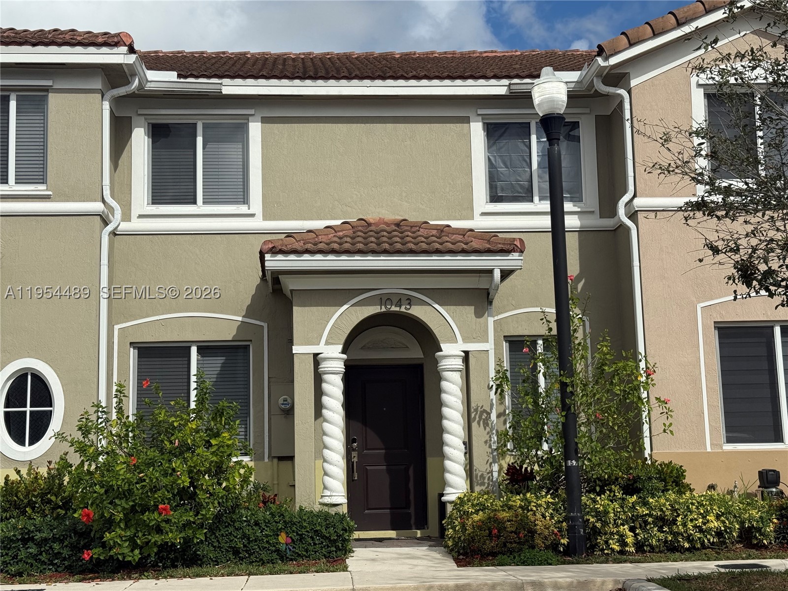 1043 SE 24th Ave — photo