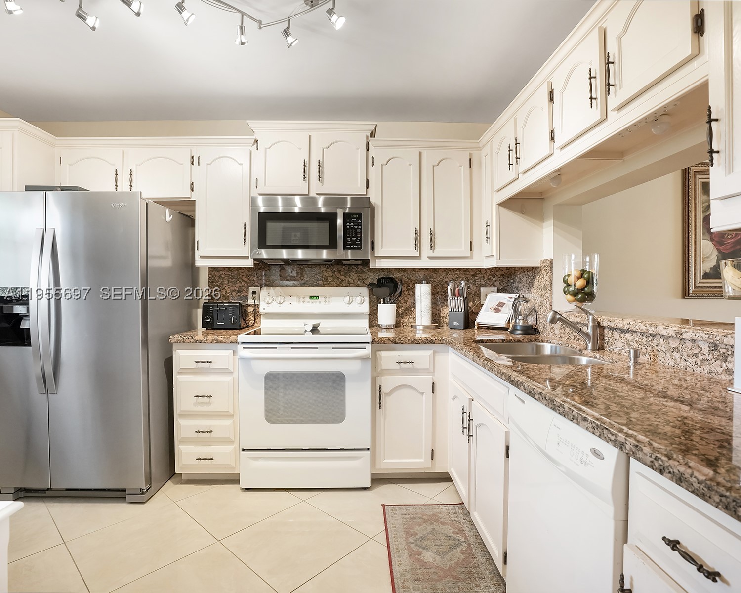 3591 Environ Blvd a404 — photo