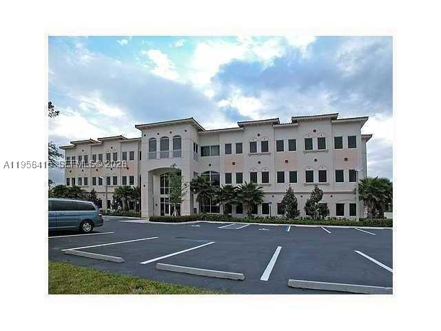2893 Executive Park Dr 125 — photo