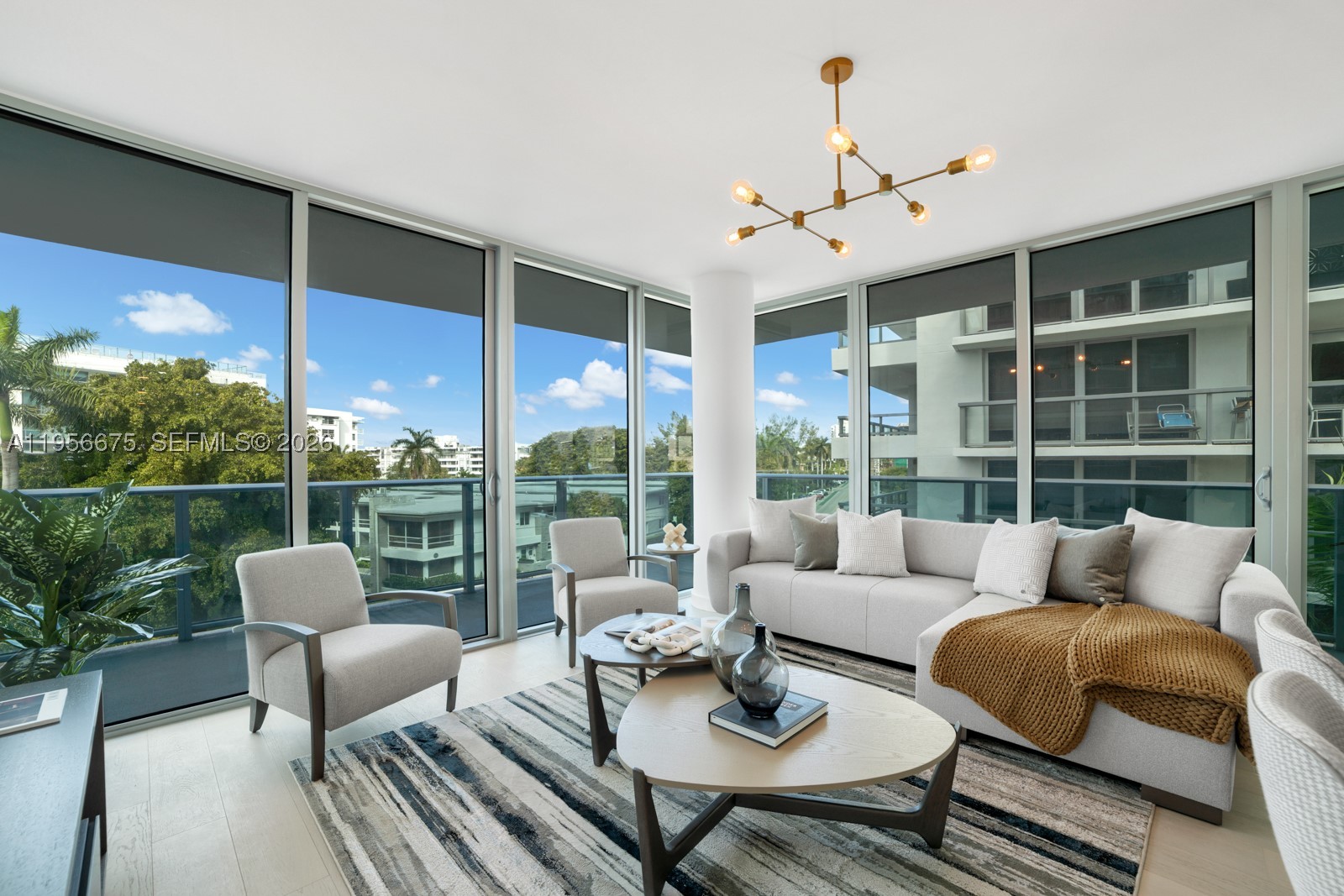 9221 E Bay Harbor Drive 412 — photo