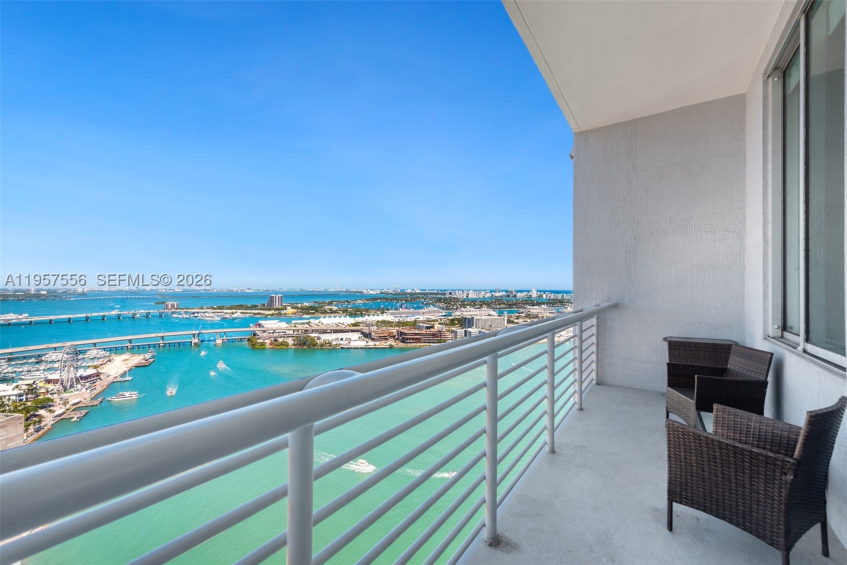 335 S Biscayne Blvd Uph-10 — photo