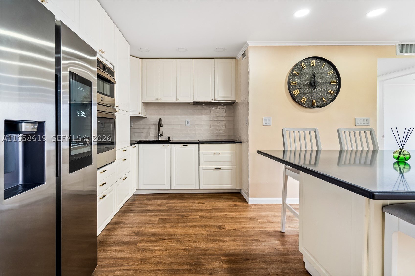 600 Three Islands Blvd 604 — photo
