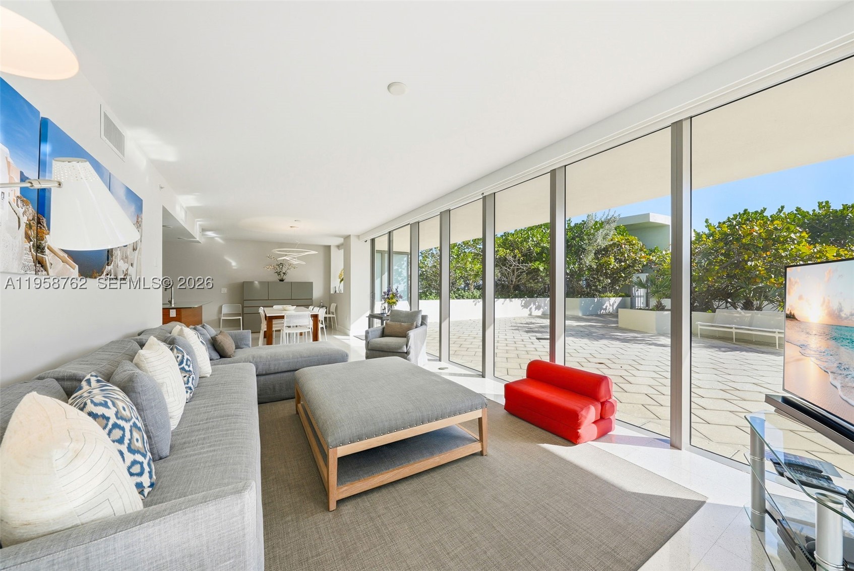5875 Collins Ave 502 — photo