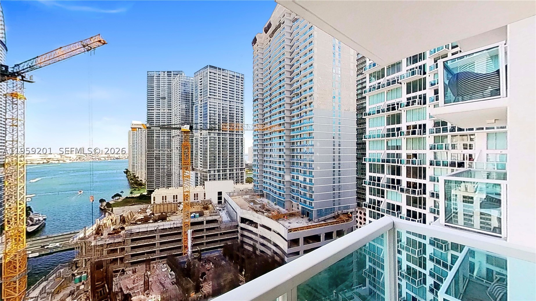 31 SE 5th St 2408 — photo