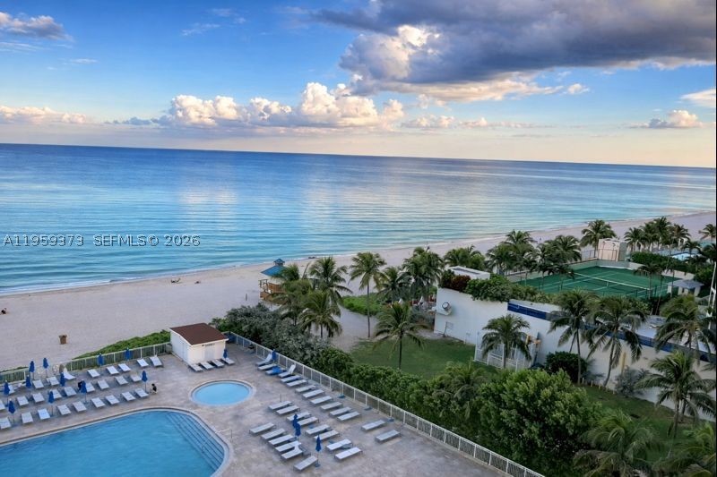 19201 Collins Ave 707 — photo