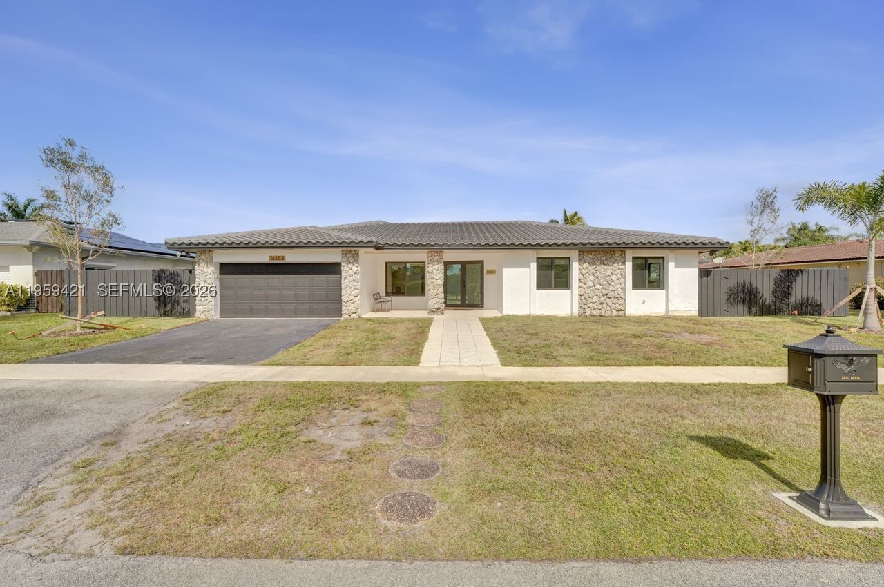 16653 Golfview Dr — photo