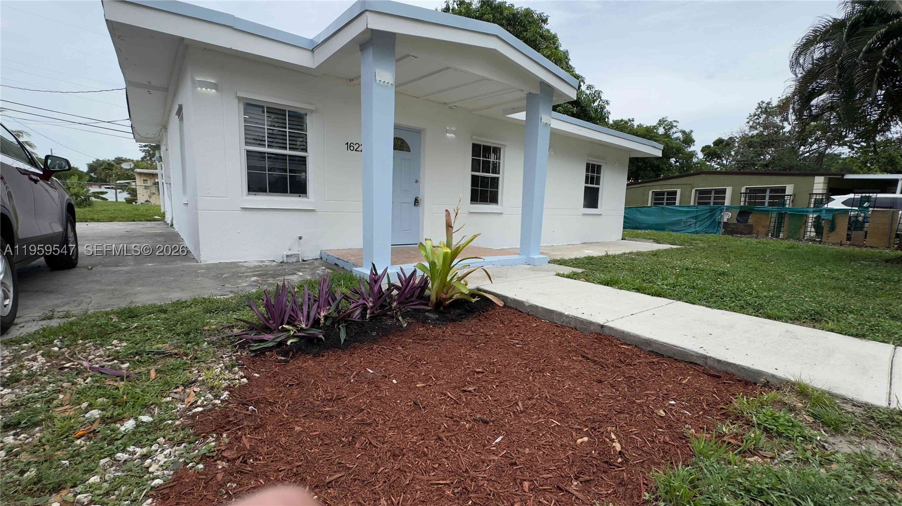 16221 E Bunche Park Dr — photo