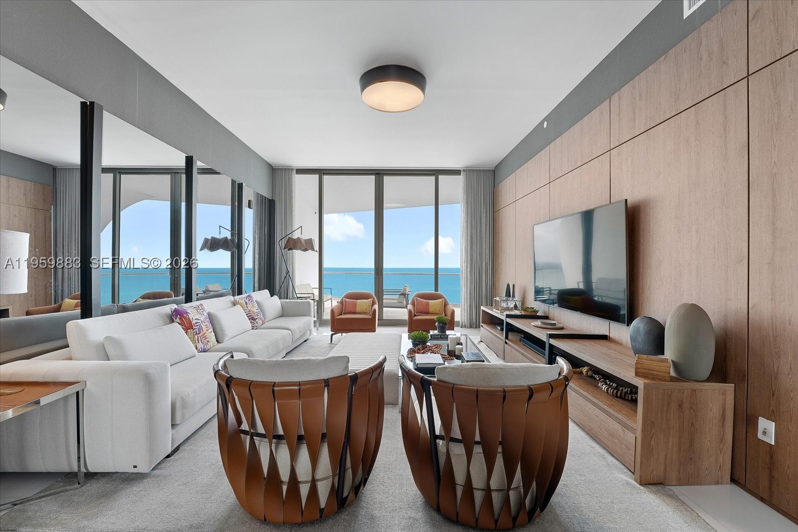 16901 Collins Ave Unit 2503 — photo