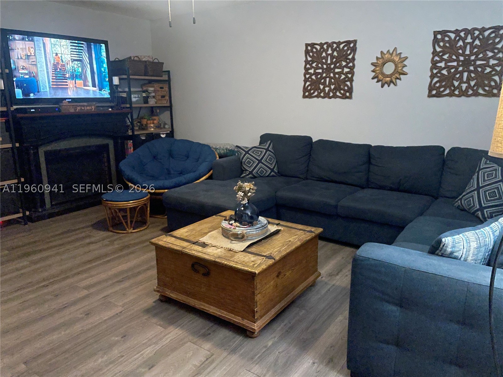 1401 SW 134th Way 305C — photo