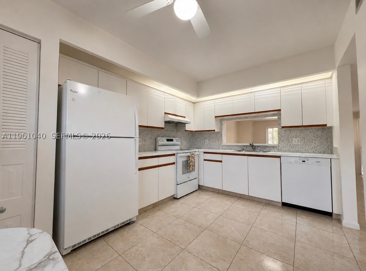 100 SW 130th Ter 109C — photo