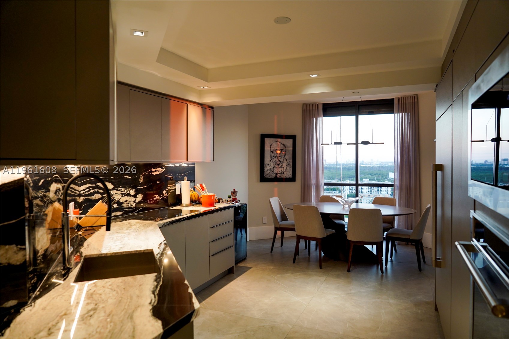 2000 Island Blvd 2404 — photo
