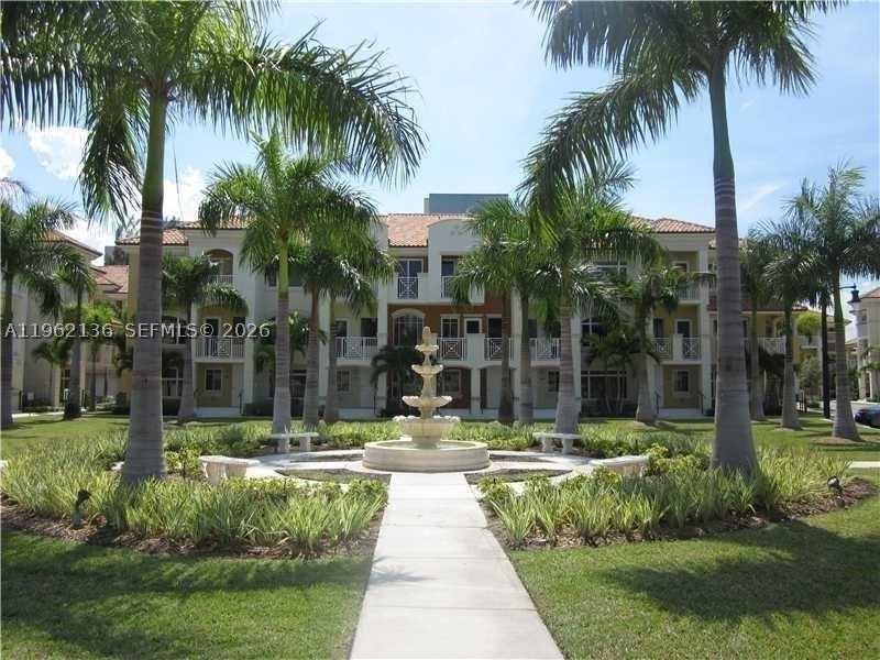 18402 NE 27 Ct 124 — photo