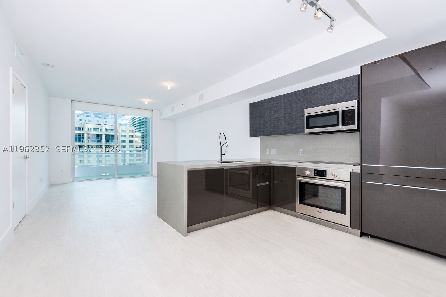 1080 Brickell Ave 1706 — photo