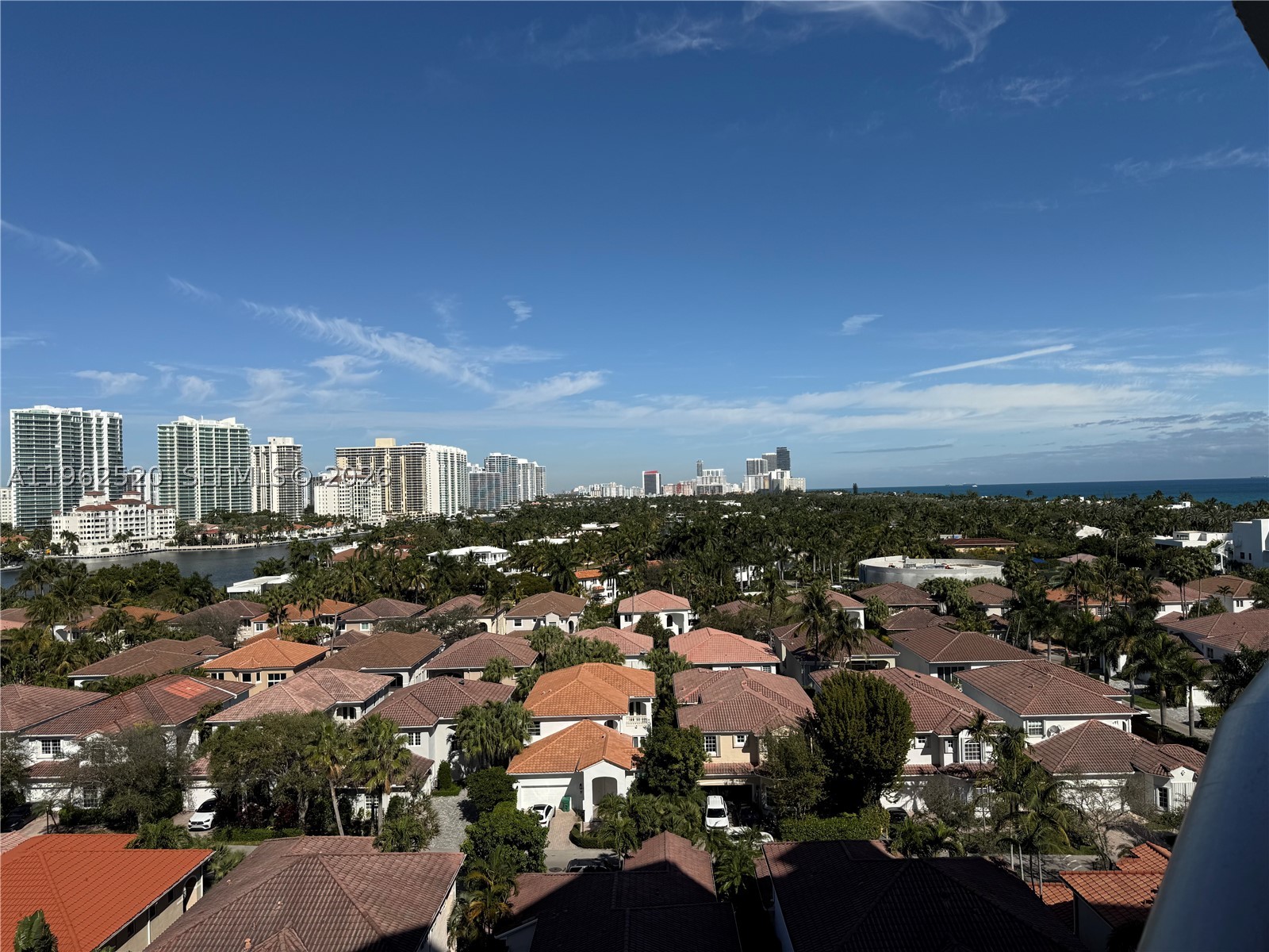19370 Collins Ave 1022 — photo