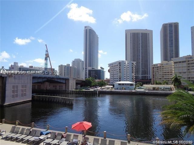 2600 E Hallandale Beach Blvd T301 — photo