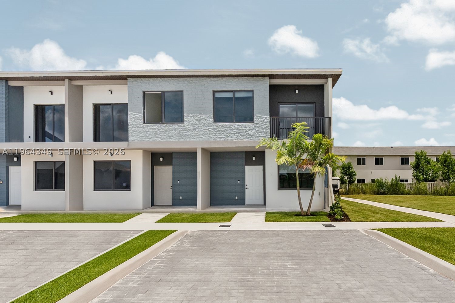 523 NW 13 Ct — photo