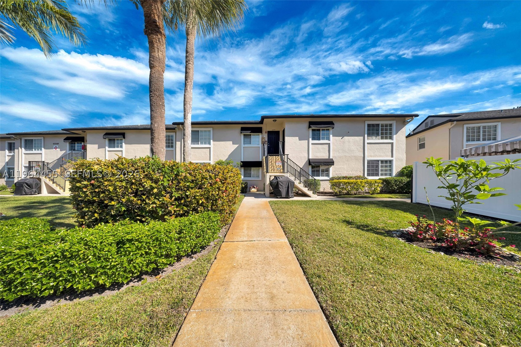4040 Crystal Lake Dr 105 — photo