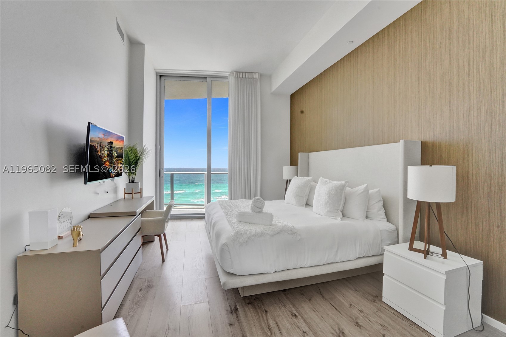 4111 S Ocean Dr 603 — photo