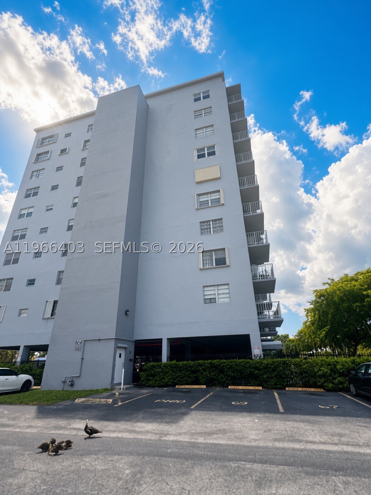 1470 NE 125th Ter 407 — photo