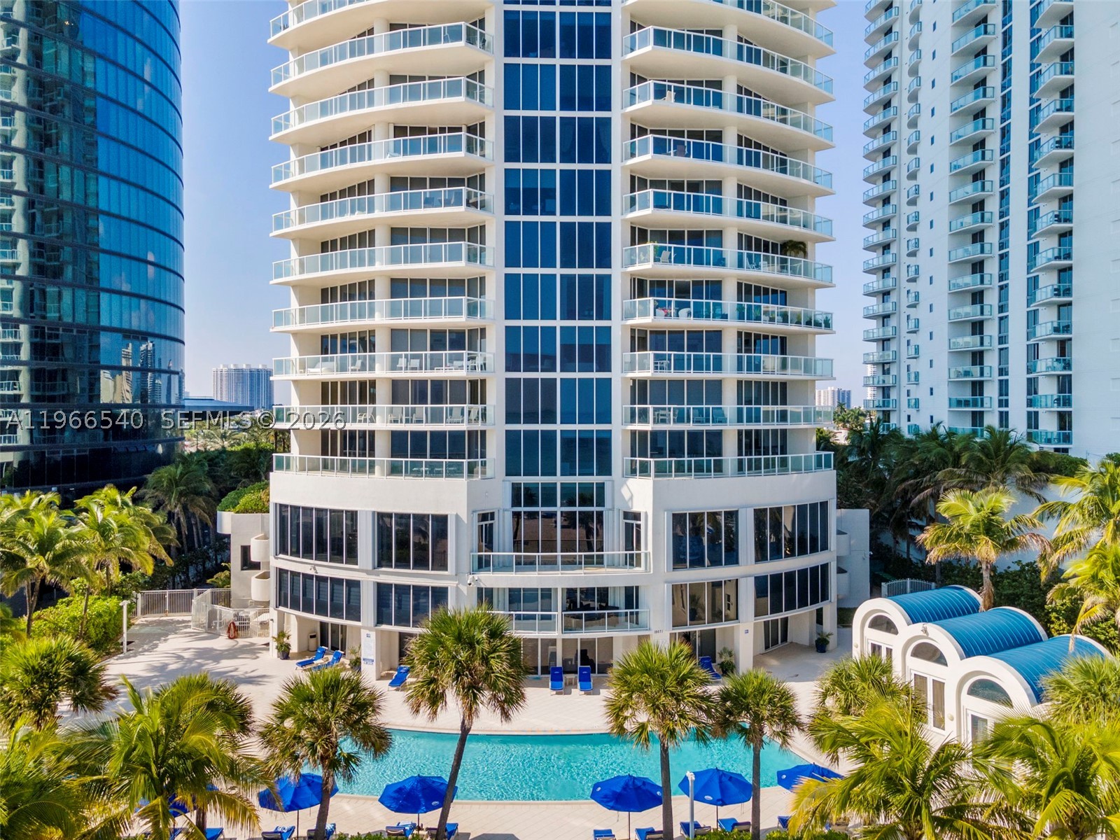18671 Collins Ave 404 — photo