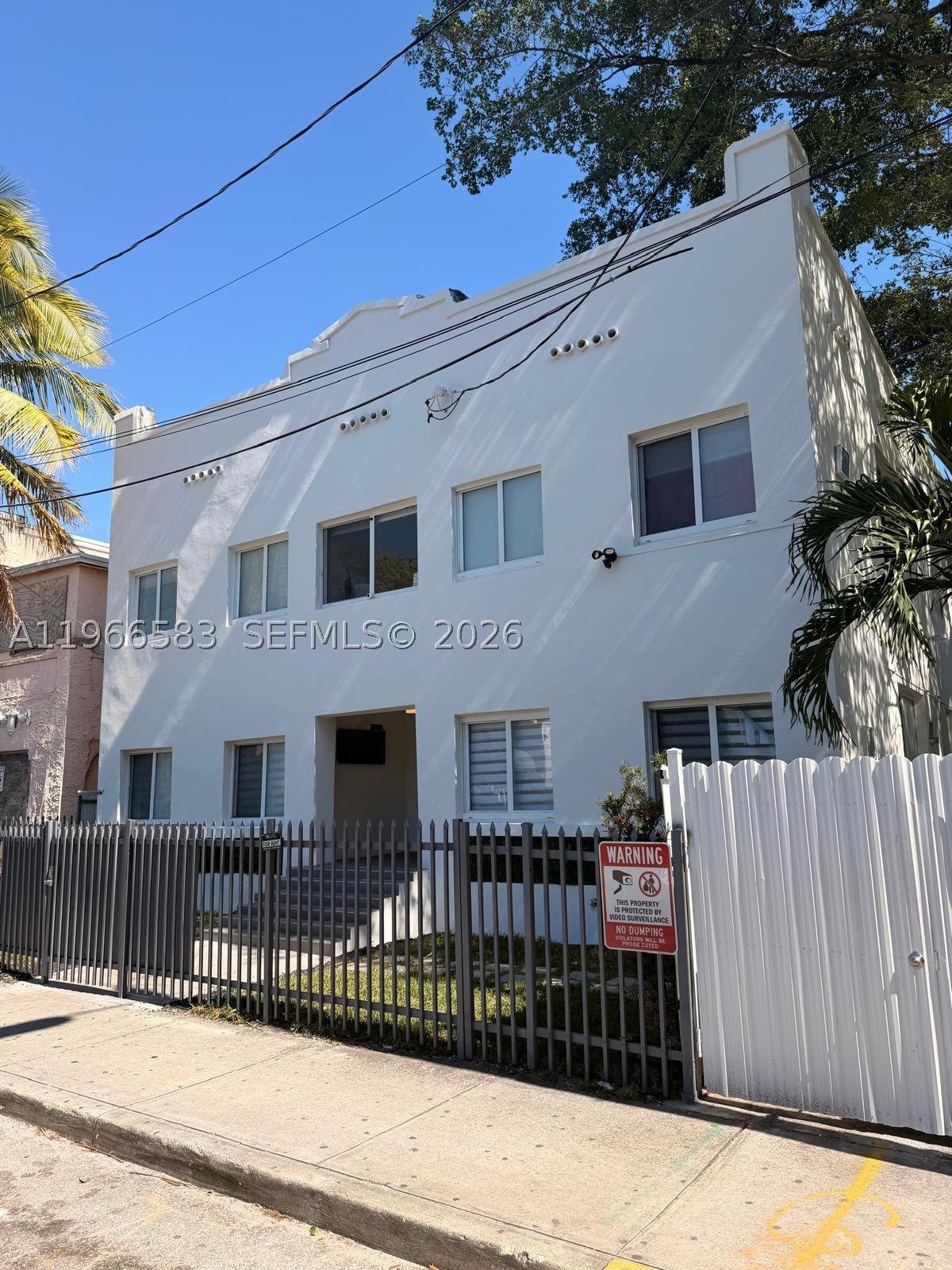 337 SW 10th Ave — photo