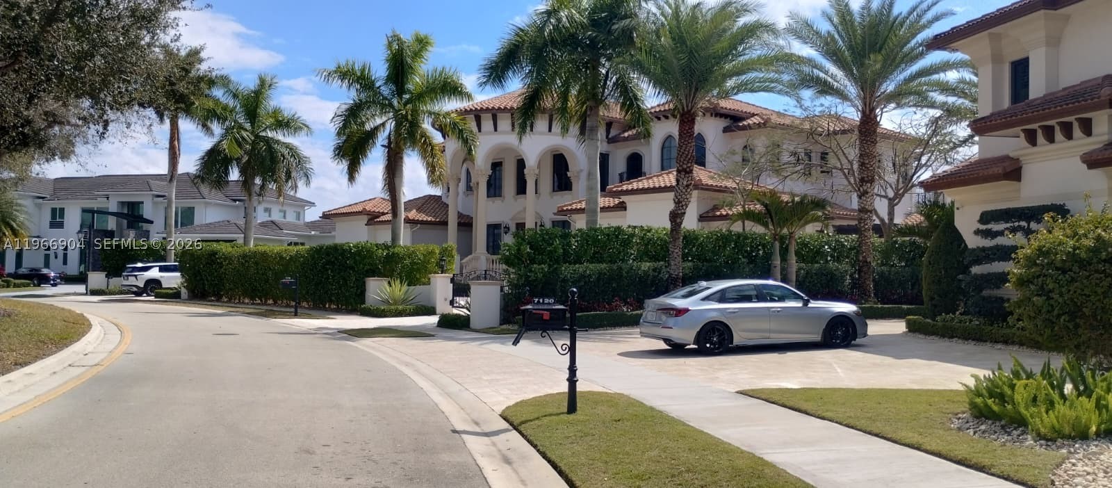 7130 Lemon Grass Dr — photo