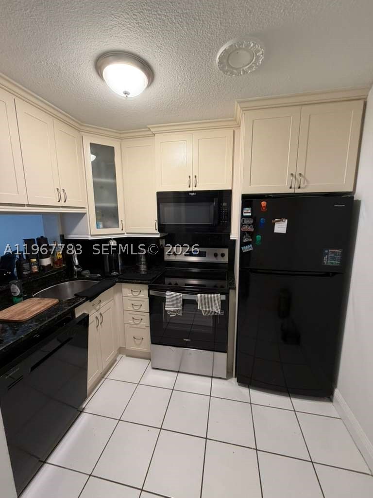 488 NW 165th St Rd B-614 — photo
