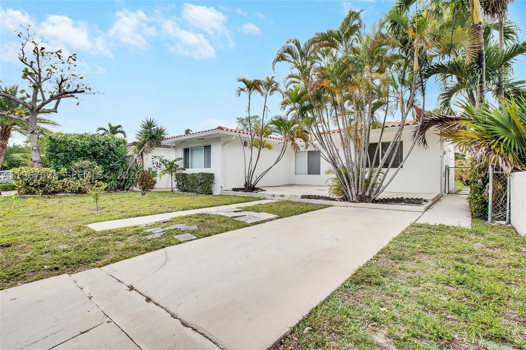 9372 Abbott Avenue, Surfside, FL 33154 — photo 2