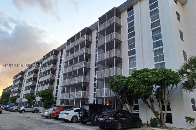 16851 NE 23rd Ave Unit B304 — photo