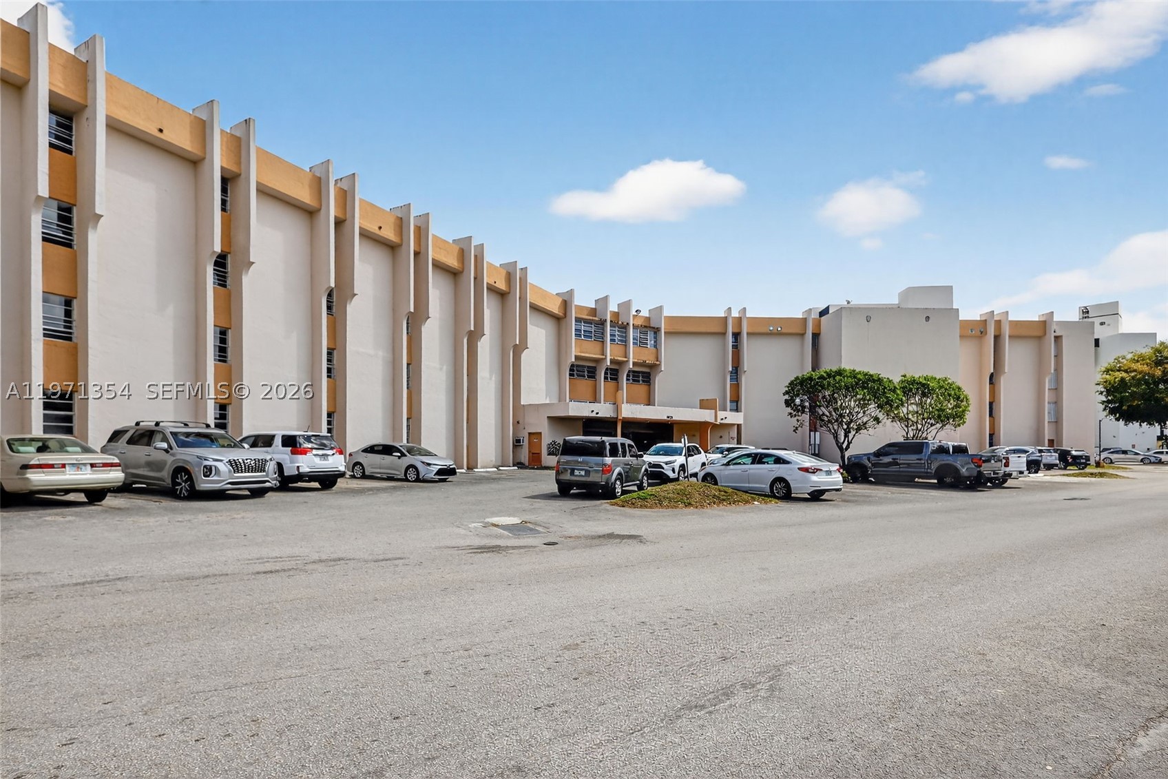 9678 Fontainebleau Blvd 410 — photo