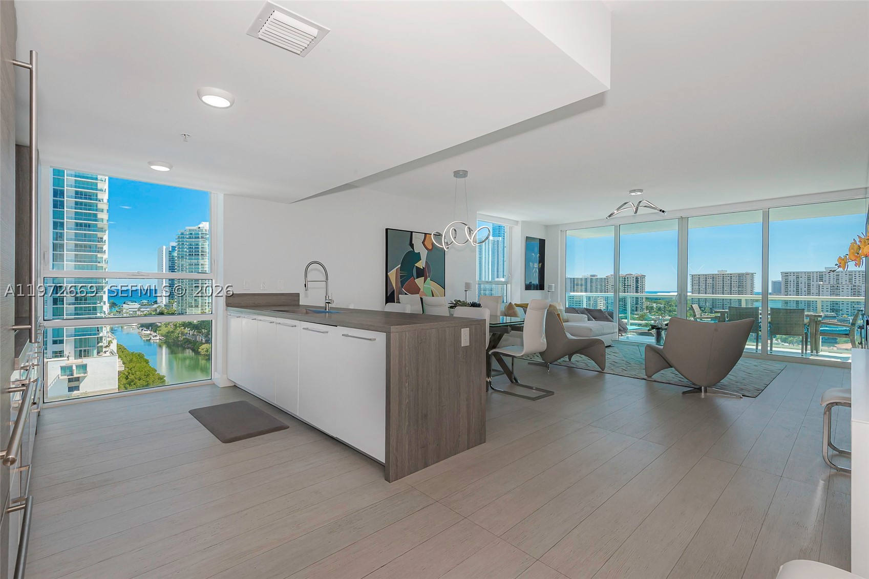 400 Sunny Isles Blvd 1222 SE Corner Unit — photo