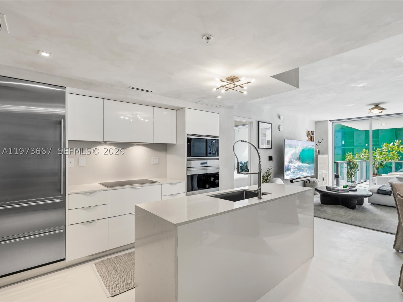 9521 E Bay Harbor Dr 705 — photo
