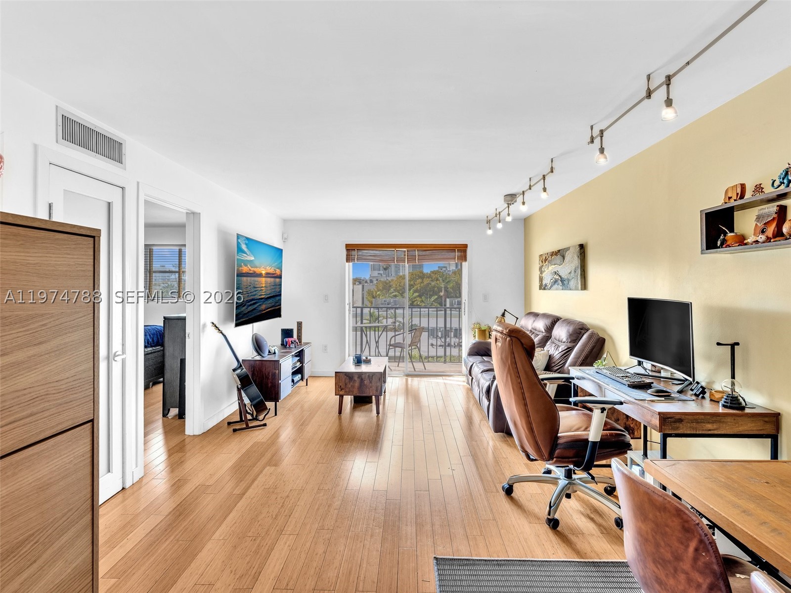 1236 Alton Rd 402 — photo