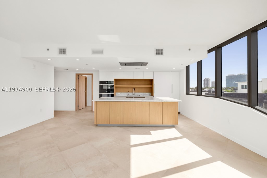 1135 103rd 307 — photo