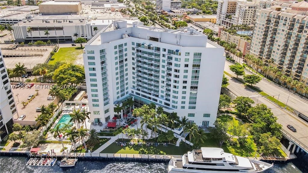 2670 E Sunrise Blvd 1402 — photo