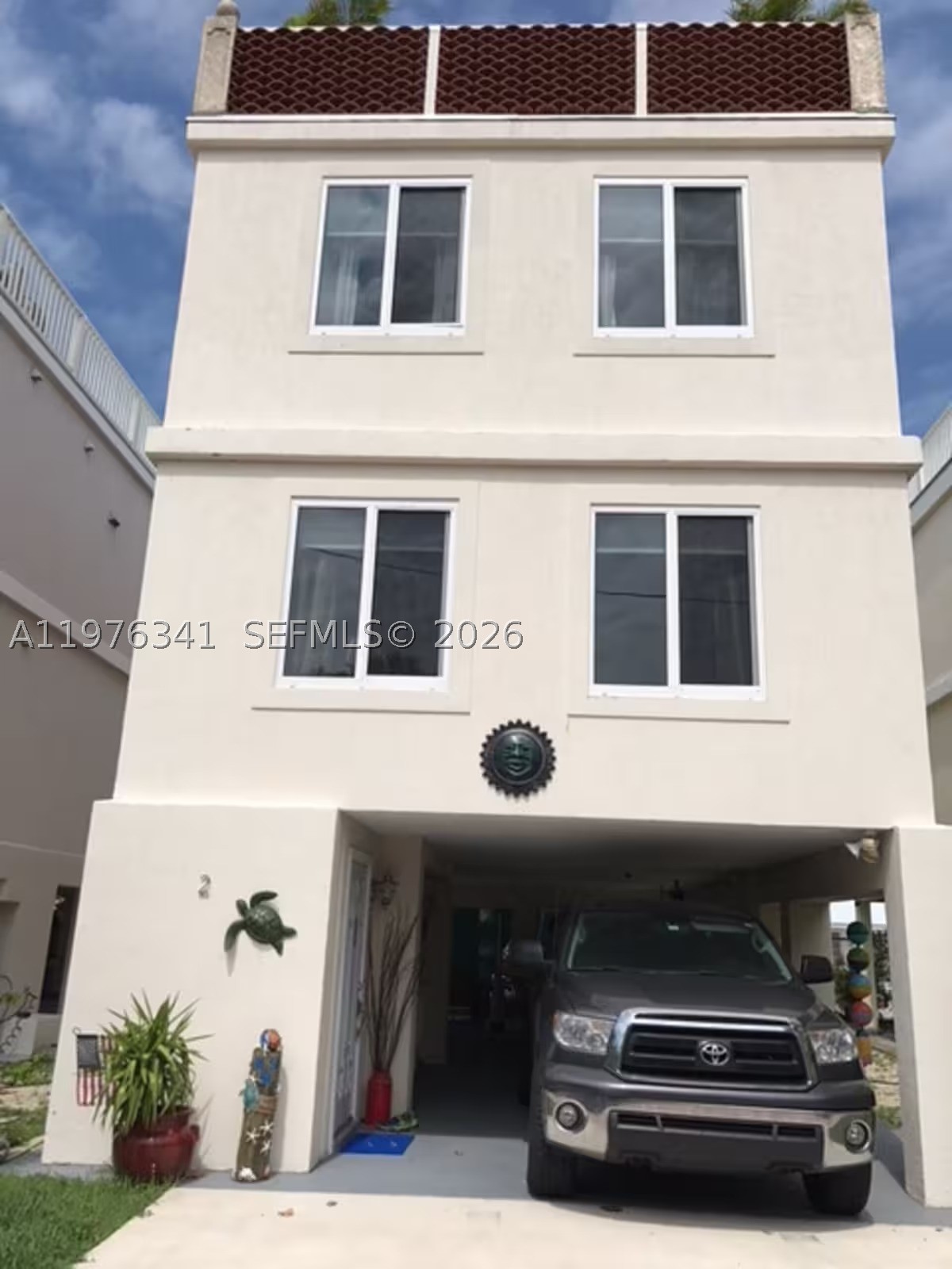 12400 Overseas Hwy — photo