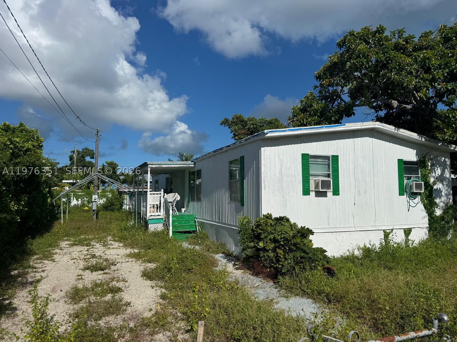 13 Judy Pl — photo