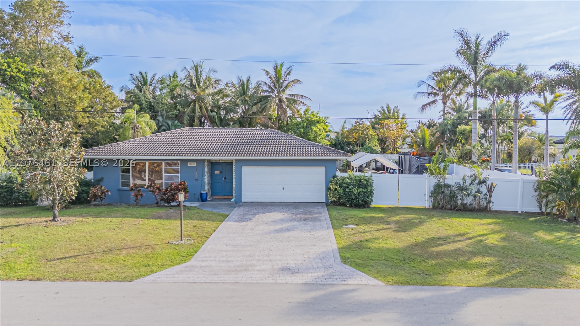 11400 Tara Dr — photo