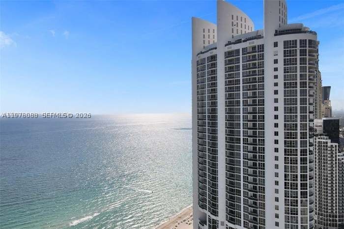 18201 Collins Ave 1202 — photo