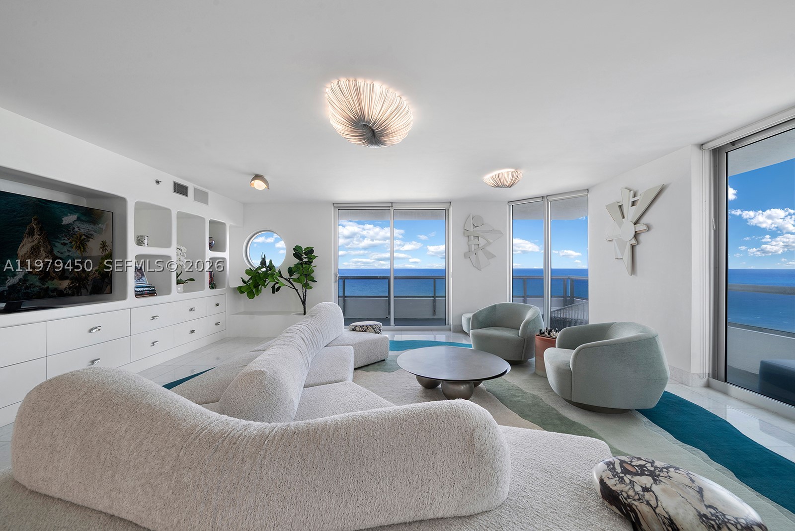 5801 Collins Ave 1200 — photo