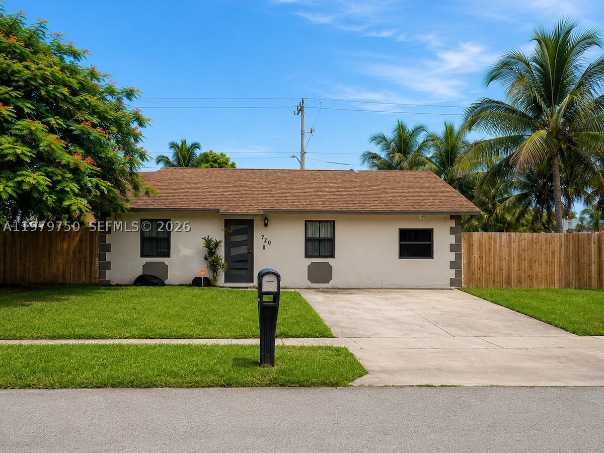 720 SW 81 Ter — photo