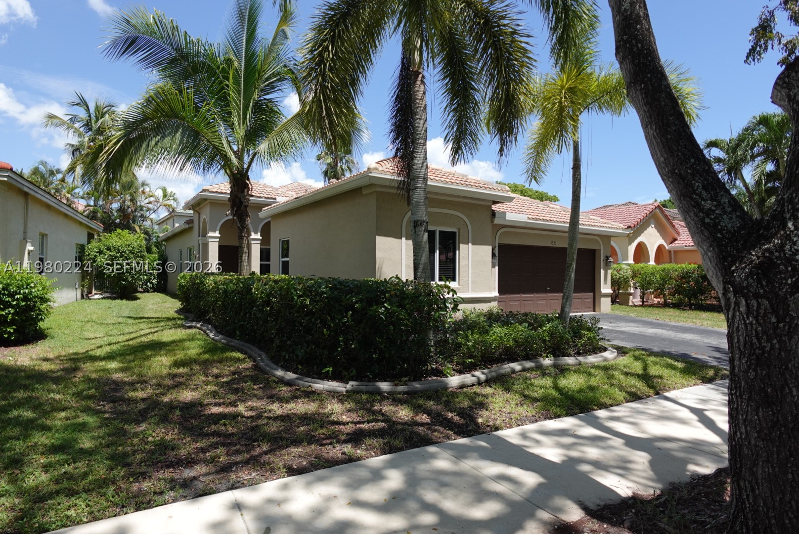 4321 Willow Ridge Dr — photo