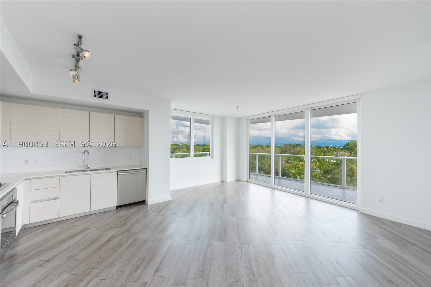 4250 Biscayne Blvd 502 — photo
