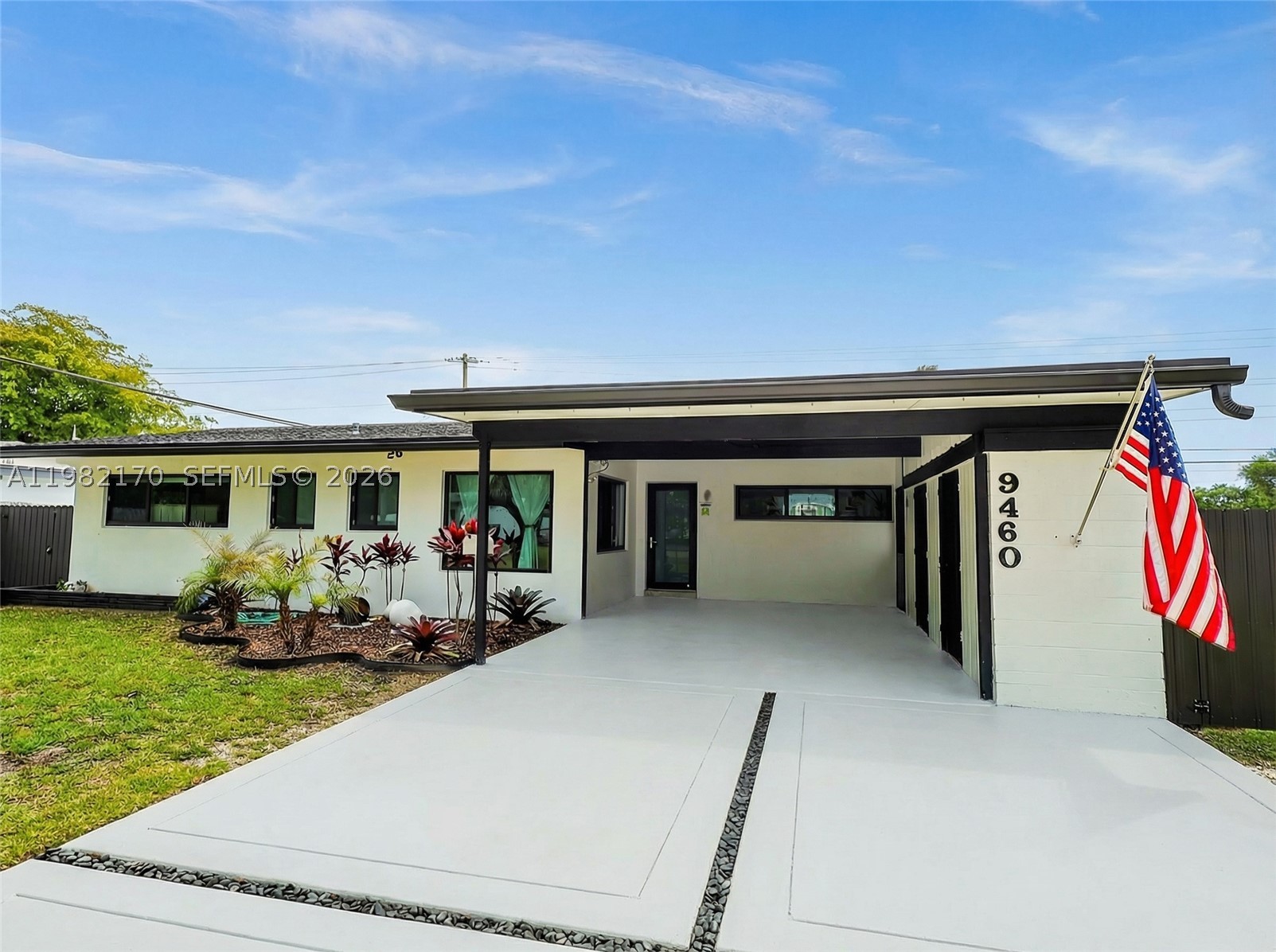 9460 Martinique Dr — photo
