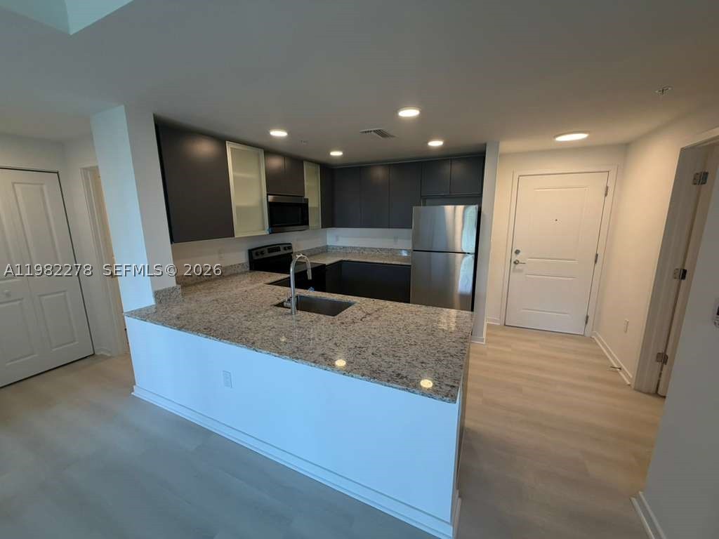 5587 Millenia Park Blvd 409 — photo